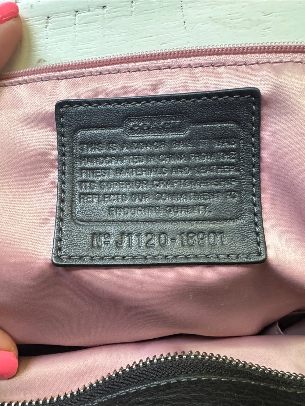 EUC Black Coach Chelsea Katarina Pebbled Leather Hobo Bag 18901 pink interior
